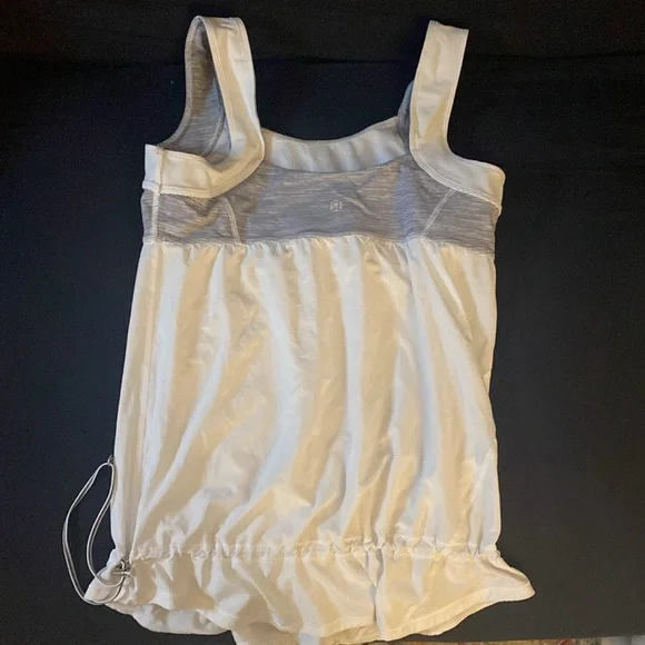 Lululemon tank white and black top - Picture 3 of 7